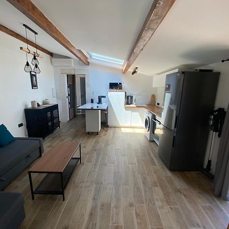Gite Independant En Centre-Ville Л'Иль-сюр-ла-Сорг Экстерьер фото